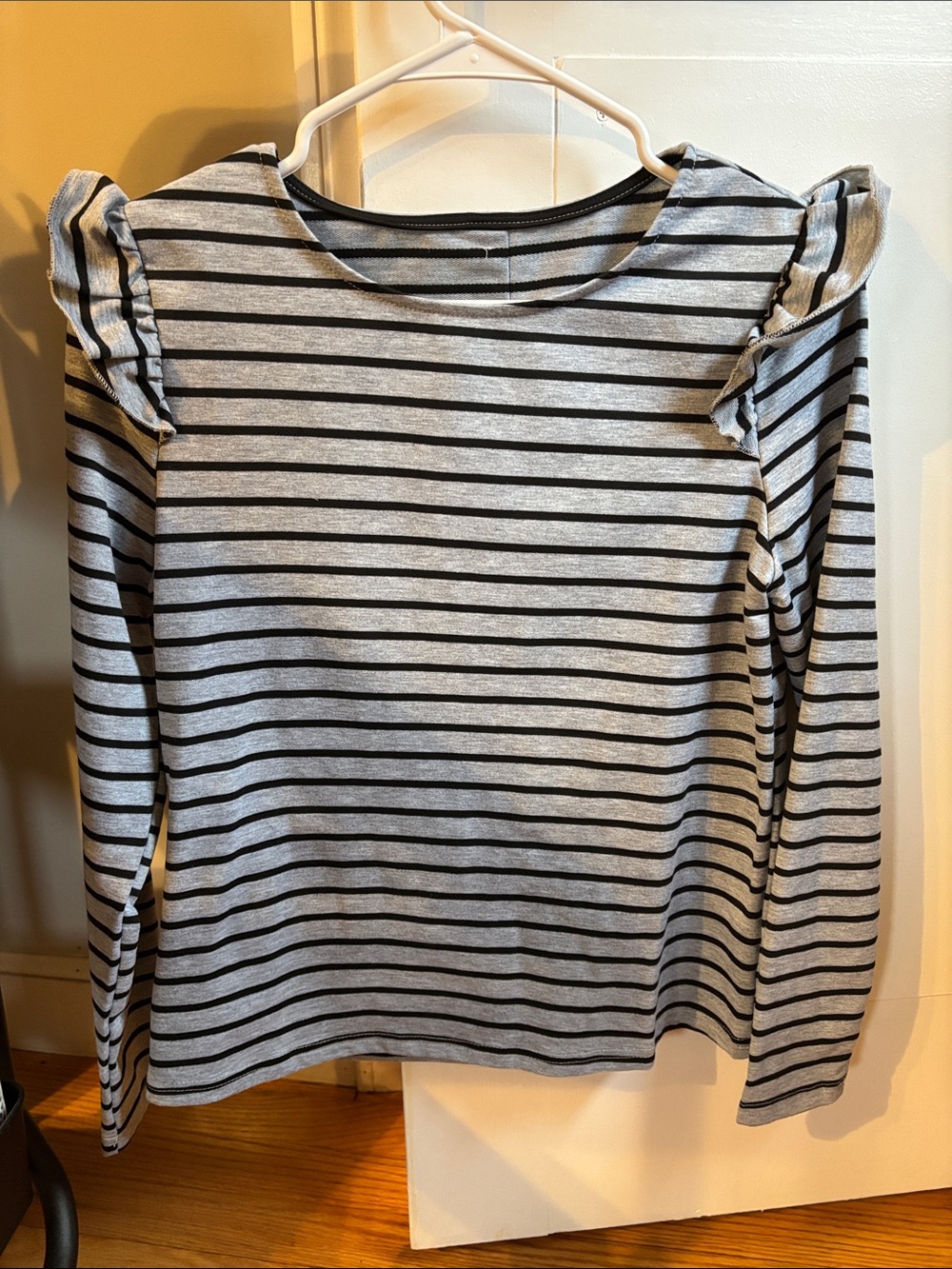 Button-Back Striped Ruffle Shoulder Long Sleeve Top - Gray/Black